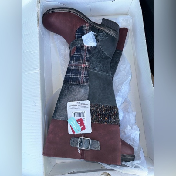 NWT Muk Luks Arya Patchwork Women's Multi-Color Boots - Picture 8 of 10